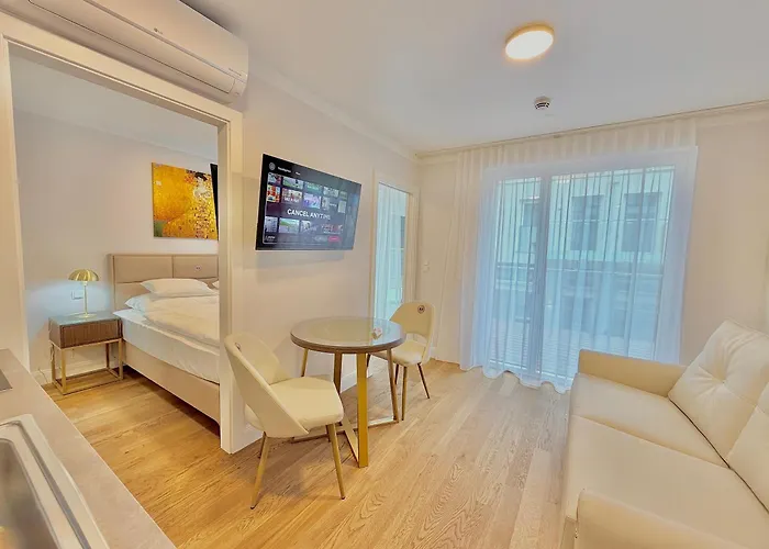アパート Steiner Residences Belvedere *